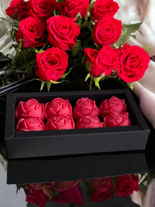 Red Rose Buds Gift Box