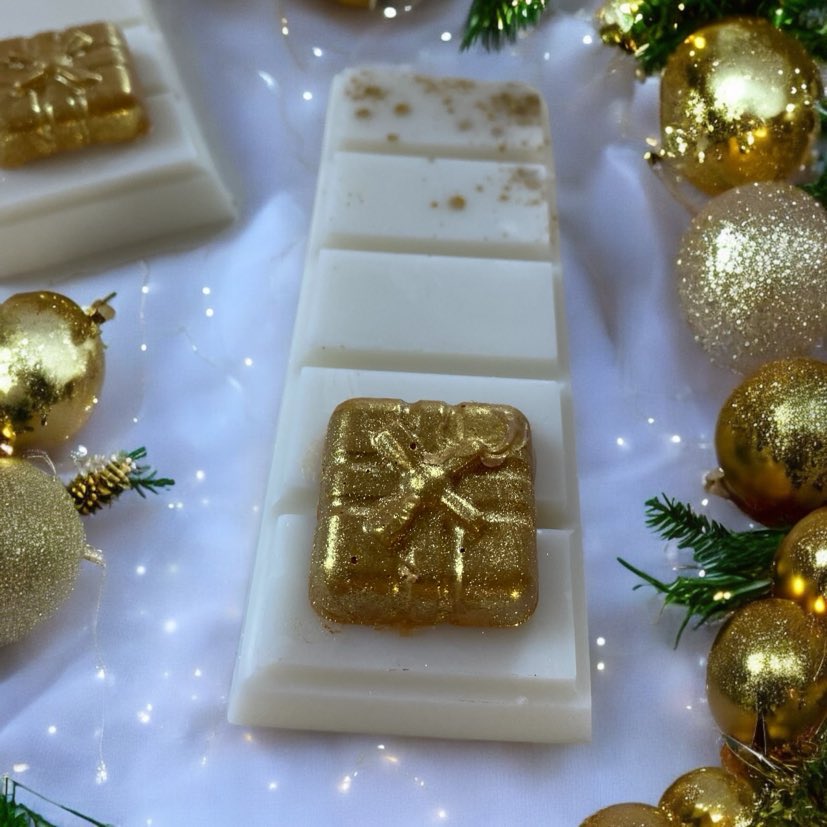 Gold, Frankincense & Myrrh Snap Bar (with gold gift embed)