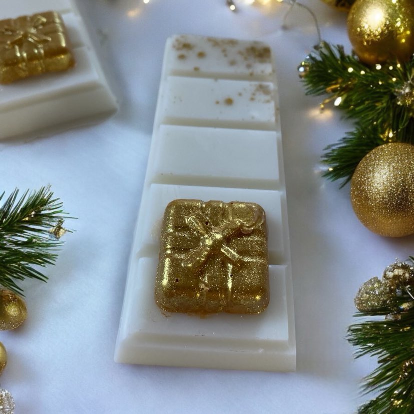 Gold, Frankincense & Myrrh Snap Bar (with gold gift embed)